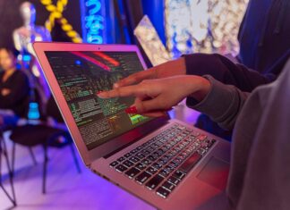 Téléphone Au Volant : Amende, Dangers Et Comment Éviter !