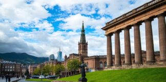 Découvrir l’Écosse : Météorologie et Culture à Glasgow Discover Scotland: Weather and Culture in Glasgow